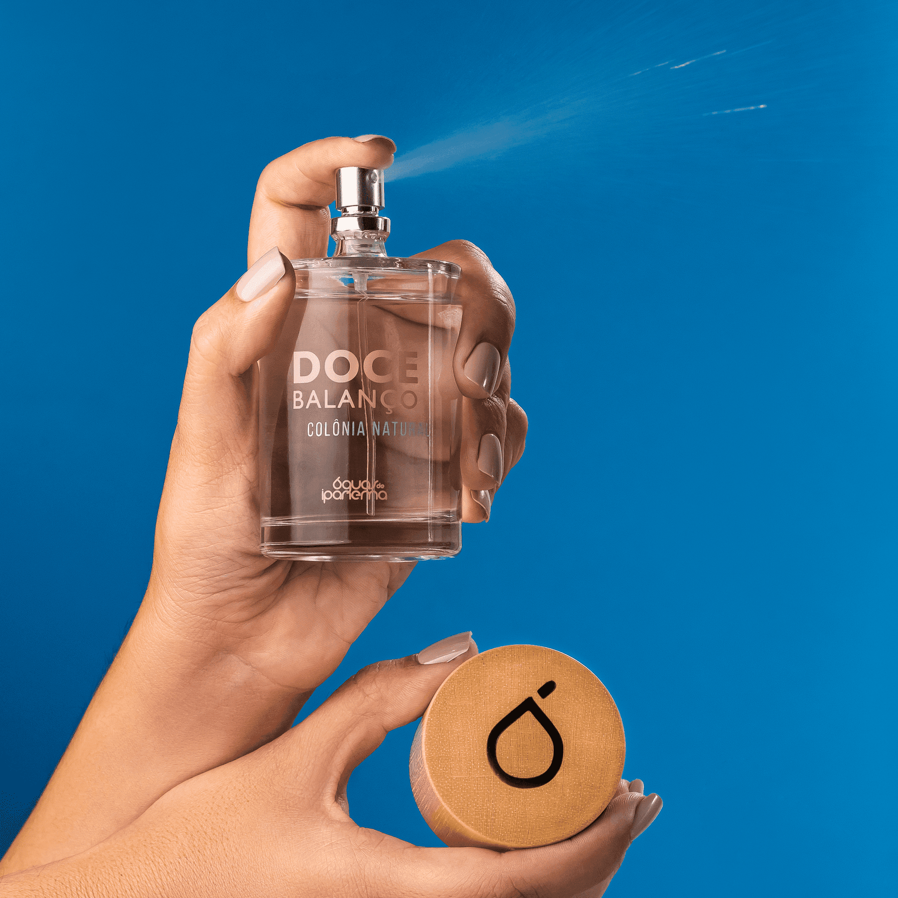 Doce Balanço do Sol: Eau de Toilette Doce Balanço + Tônico + Óleo Dia + Base Stick Multifuncional + Stick Make 3 em 1 e Ganhe 1 Bolsa Águas de Ipanema (Doce Balanço) + 1 Lenço Estampado (Doce Balanço)