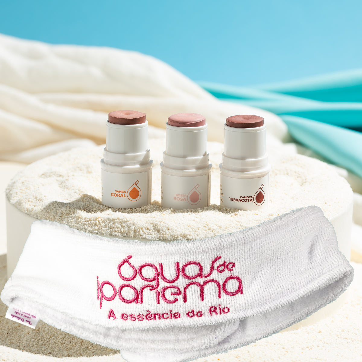 Combo Stick 3 en 1: los 3 tonos del Stick 3 en 1 y recibe 1 Skincare Strip (R$ 66,33 cada uno)