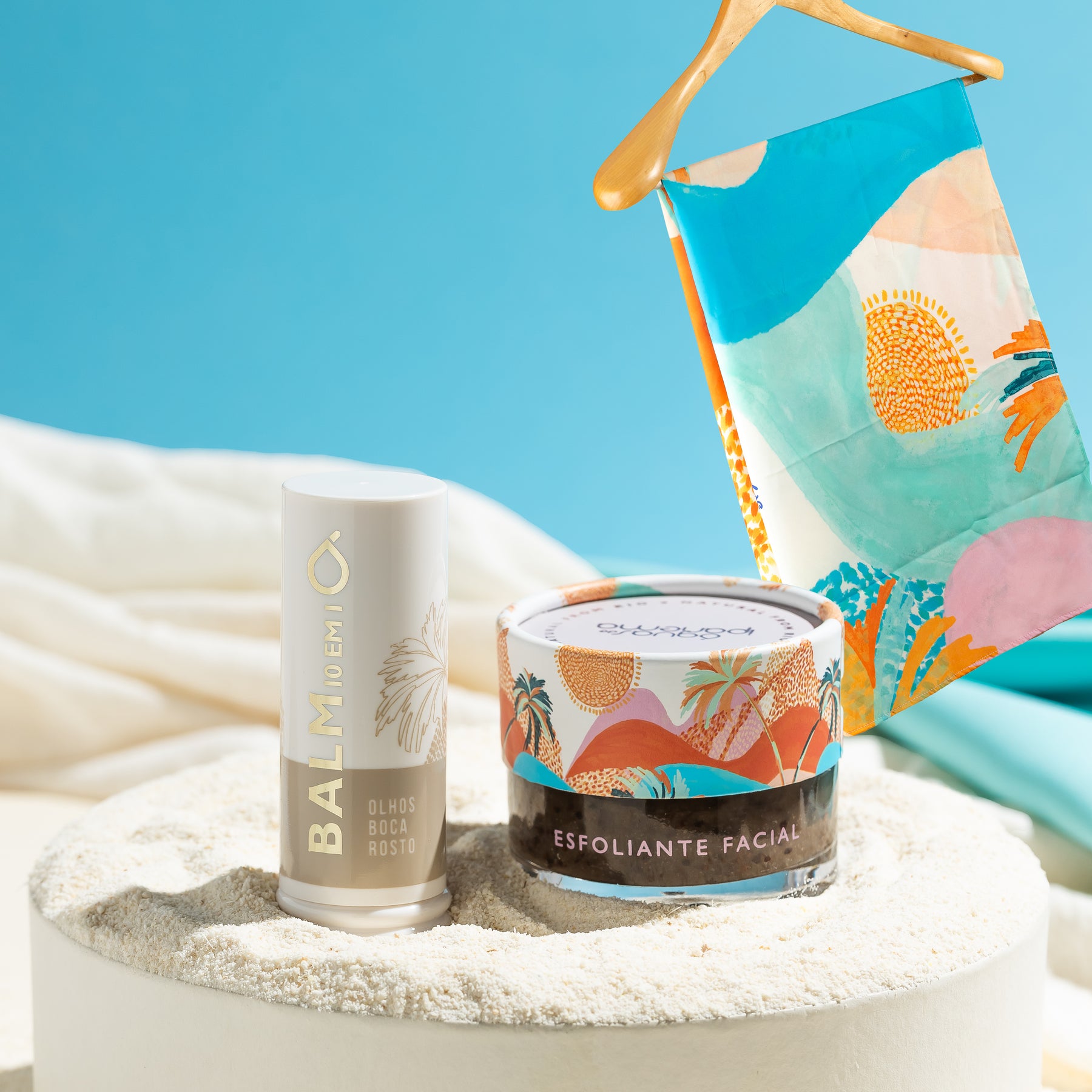 Brisa do Rosto: Esfoliante Facial + Balm 10 em 1 Olhos, Boca e Rosto e Ganhe 1 Lenço Estampado Águas (Doce Balanço)