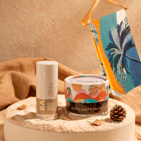 Brisa do Rosto: Exfoliante facial + Bálsamo 10 en 1 para Ojos, Labios y Rostro, y recibe gratis 1 pañuelo estampado Águas (Caminho do Mar).